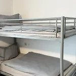 Zentrale דירה פורצהיים