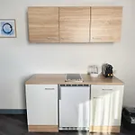 Zentrale דירה *