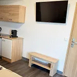 Zentrale דירה פורצהיים
